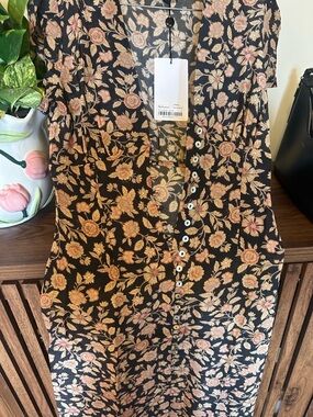 Realisation Monica dress size s nwt